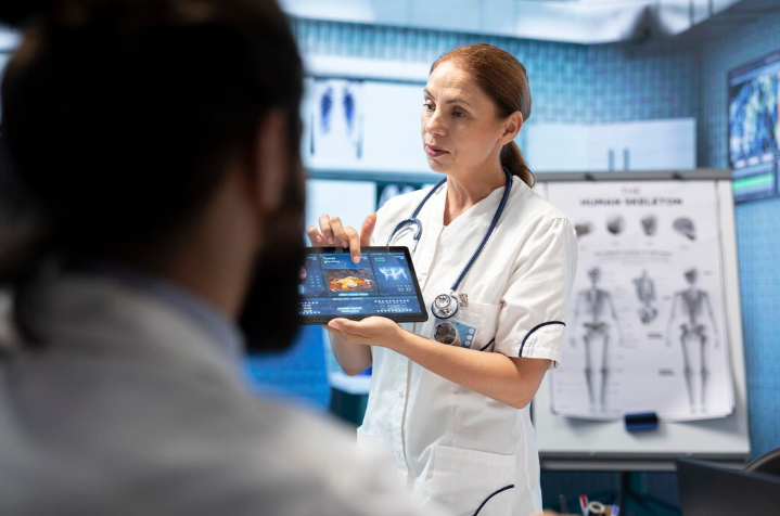 How Healthcare Patient Management Software Improves Communication